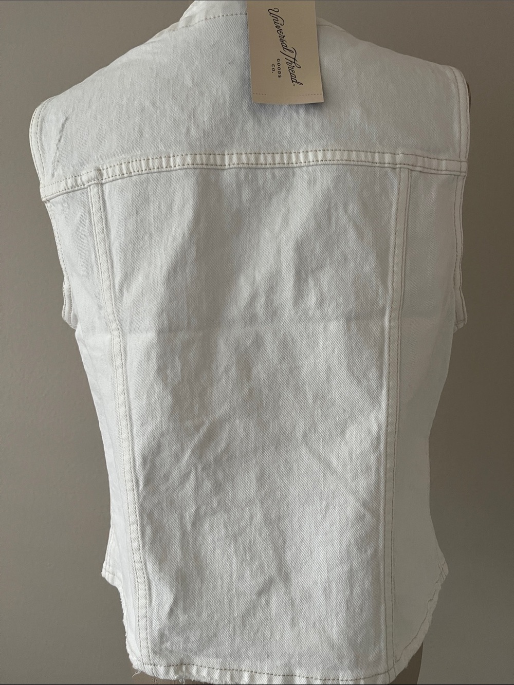 V-Neck Denim Vest - White M - Picture 3 of 4